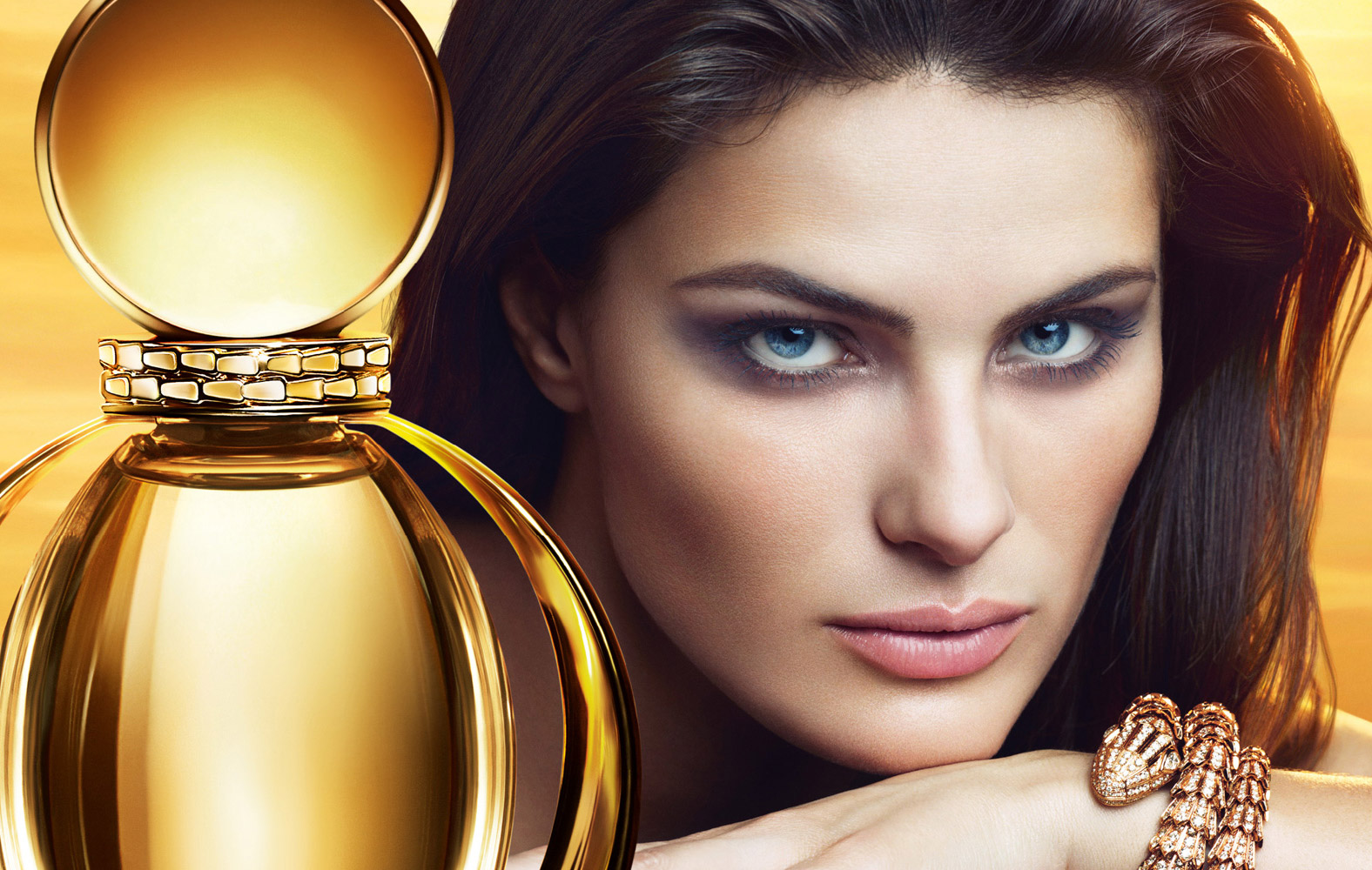 bvlgari-goldea-eau-de-parfum-3-ad-featured manken poster.jpg