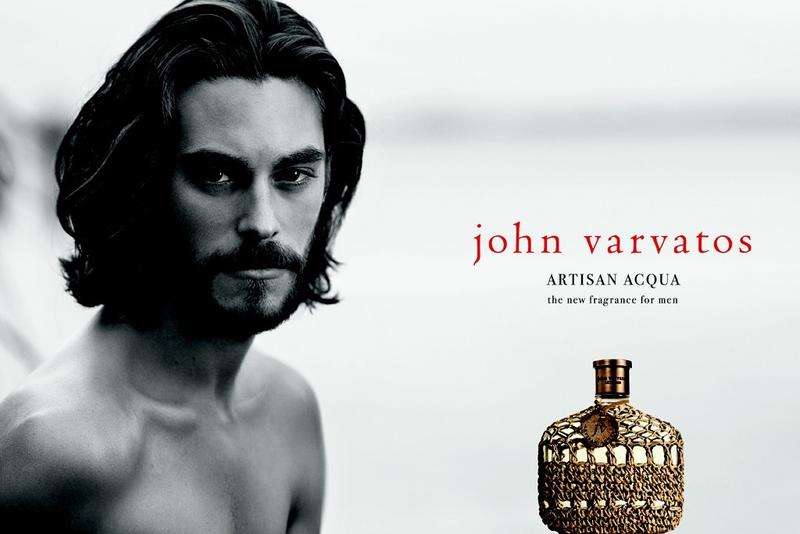 John-Varvatos-Artisan-Acqua-Fragrance. manken afiş reklamjpg.jpg