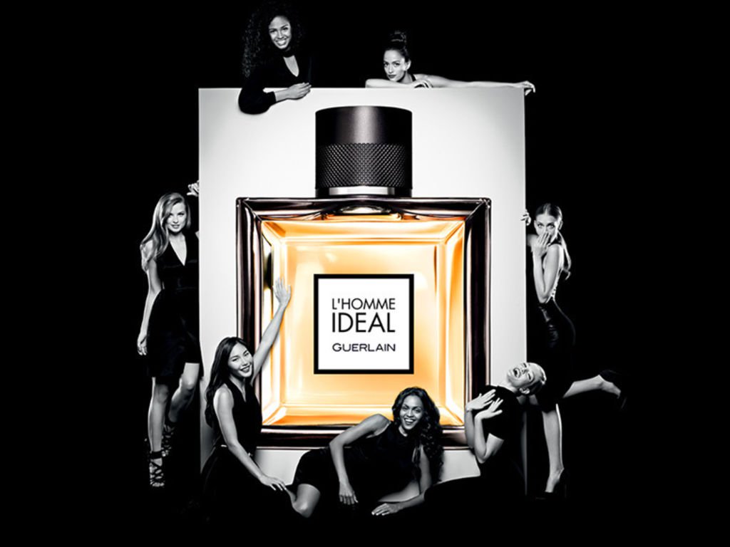 L’Homme Ideal Guerlain for men reklam afişi şişe etrafında bayanlar o.64908.jpg
