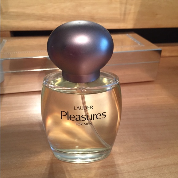 Pleasures For Men Estée Lauder for men şişe günışığı rengi.jpg